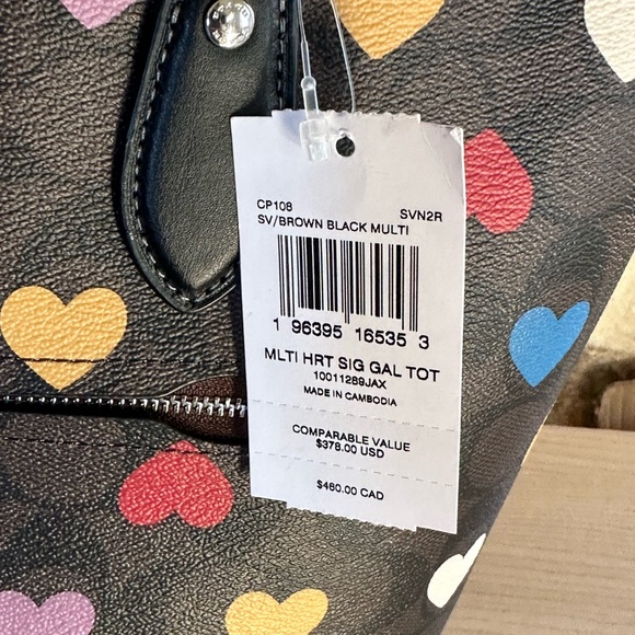 Coach - Picture 9 of 16